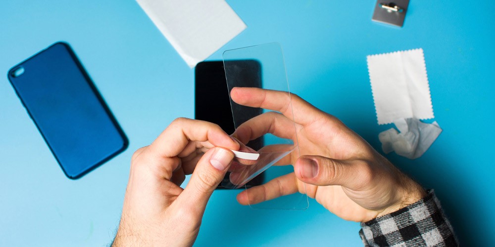 روش چسباندن گلس گوشی