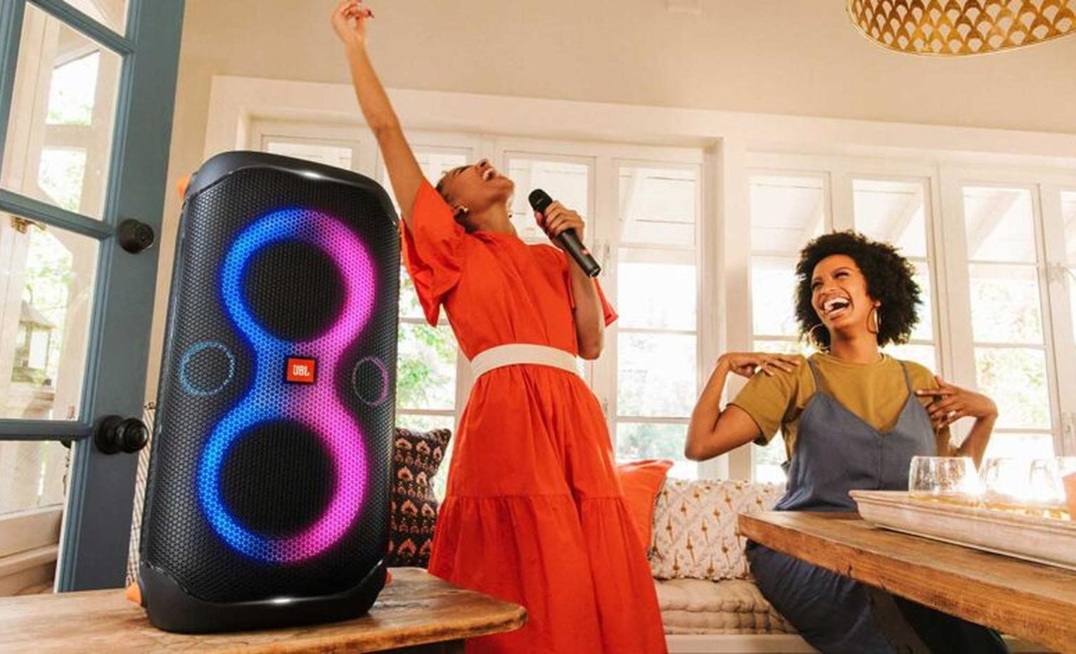 مقایسه پارتی باکس ۱۱۰ و ۳۱۰