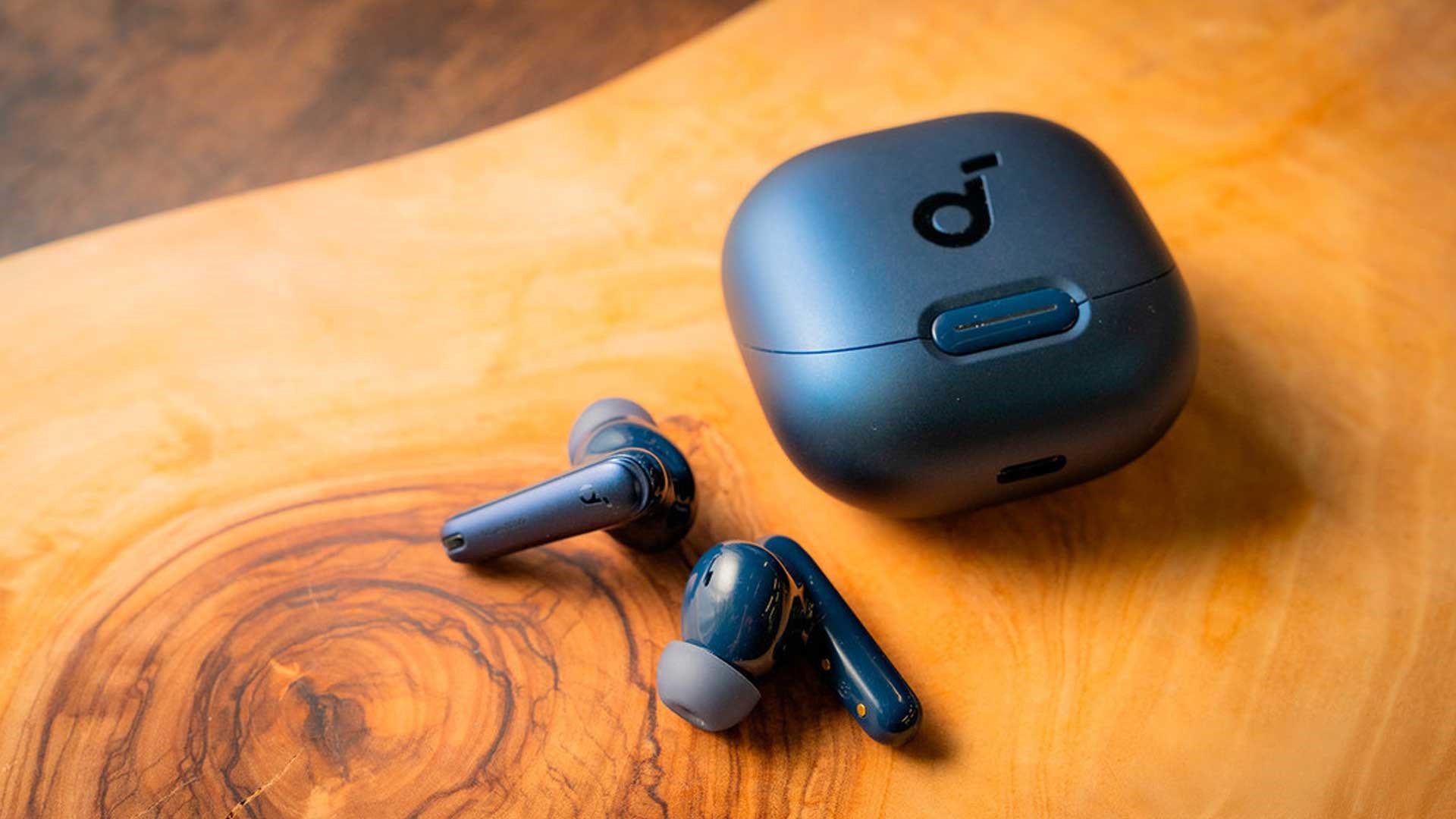 مقایسه هندزفری انکر Liberty 4 NC با Liberty 5